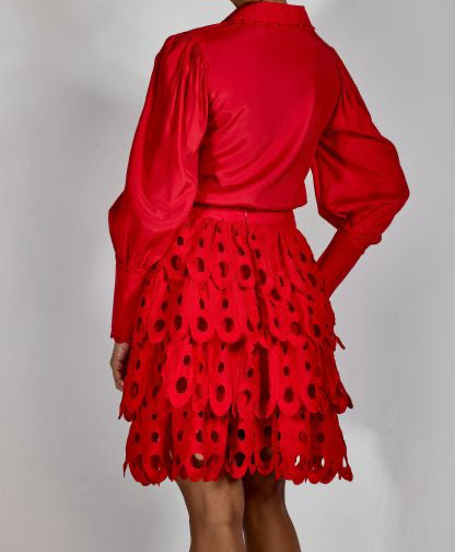 Ensemble chemise et jupe à volants en œillets