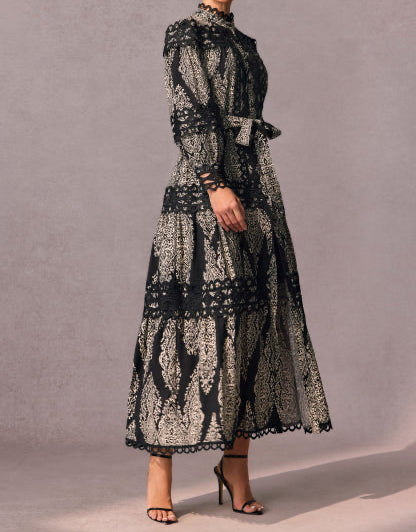 Robe longue à bordure en dentelle