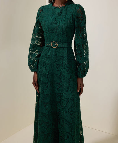 Robe mi-longue avec ceinture