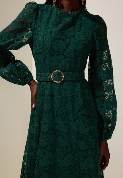 Robe mi-longue avec ceinture