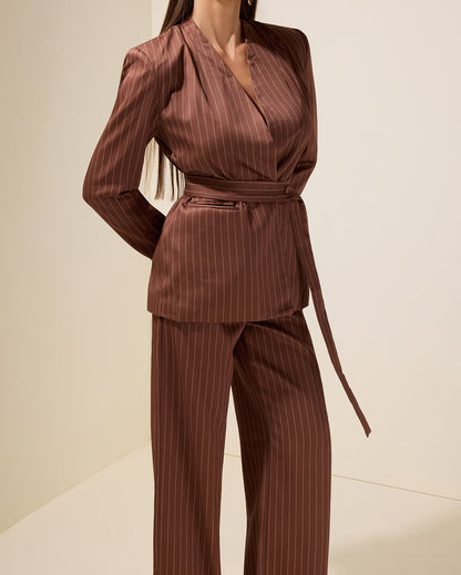 Ensemble blazer rayé et pantalon avec ceinture