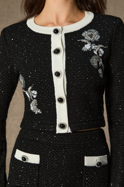 Ensemble de jupe avec broderie florale noire