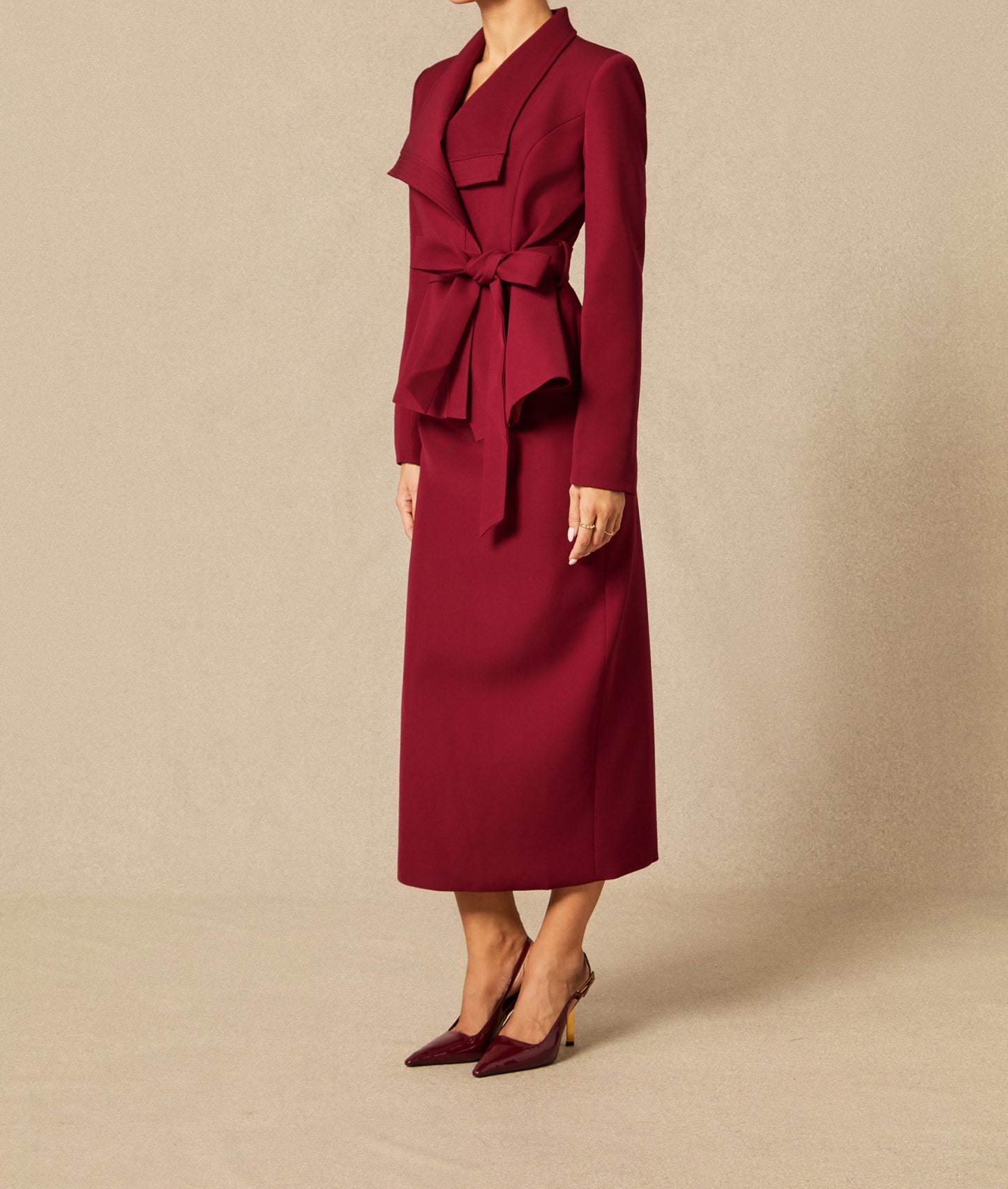 Ensemble blazer à taille nouée et jupe