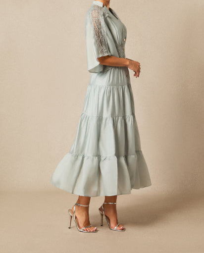 Robe longue à col en V