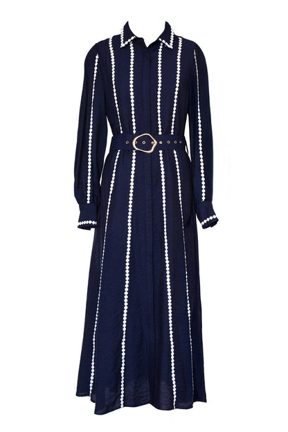 Robe mi-longue à col chemise avec ceinture