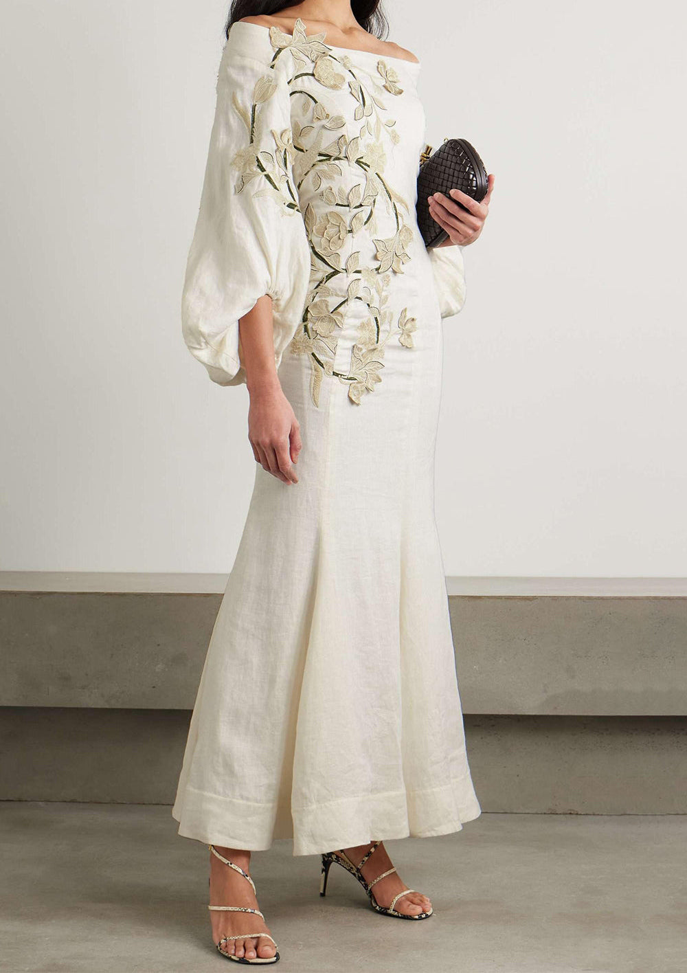 Robe longue appliqués floraux