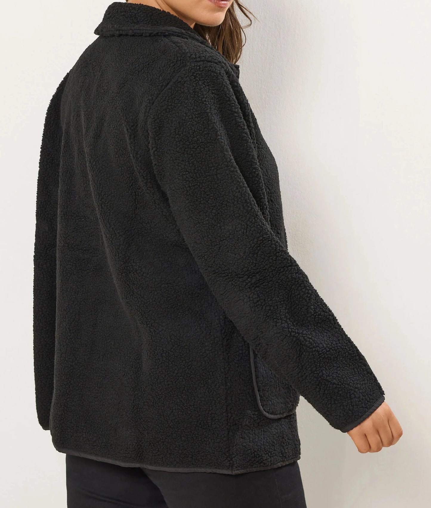 Veste polaire noire à boutons