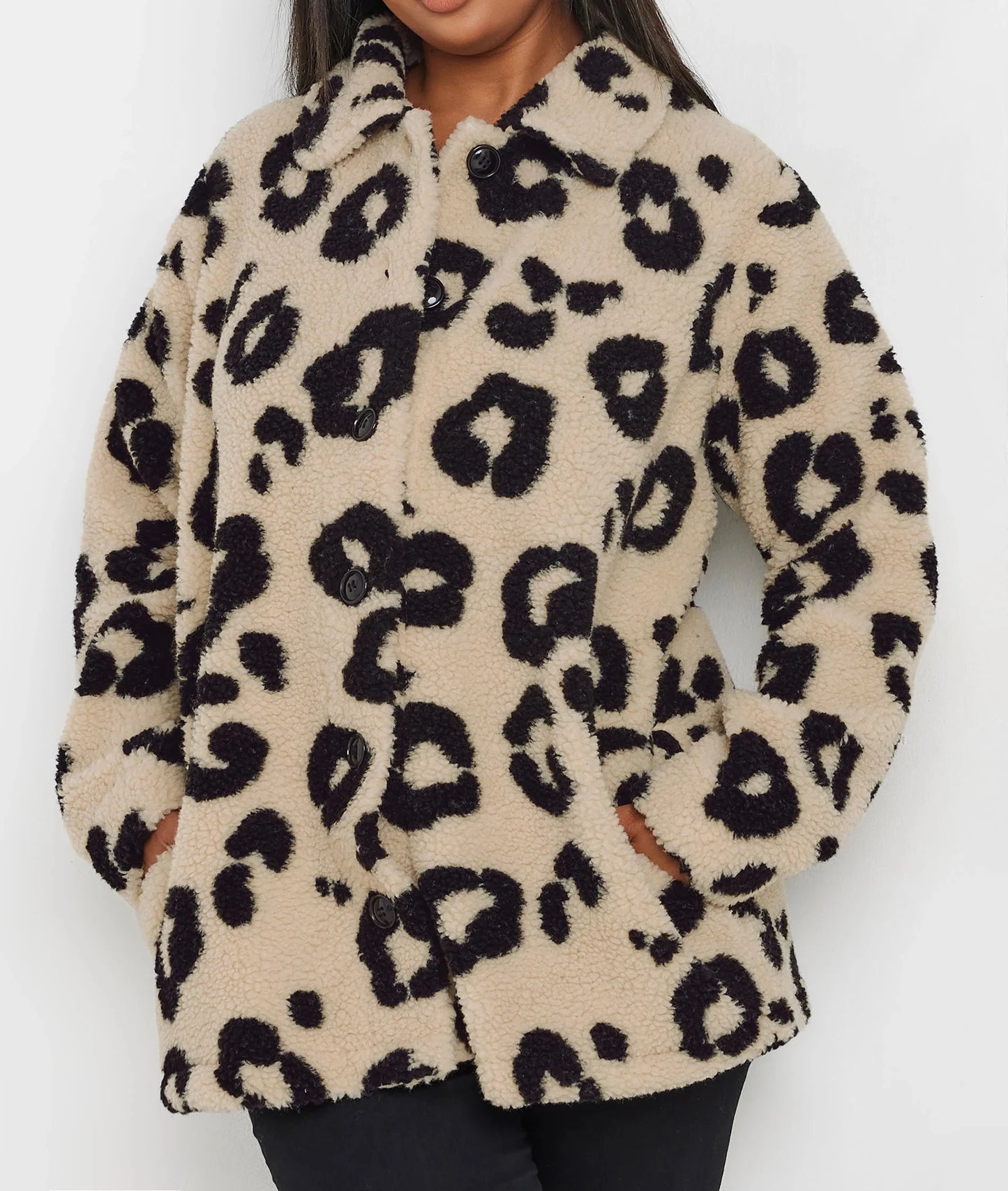 Veste polaire beige et noir léopard